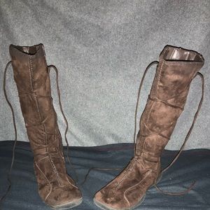 Great brown snow boots